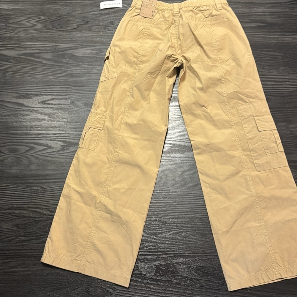 NWT🍍 PacSun Tan Utility Cargo Pants🍍Low rise puddle 🍍Sz small 🍍29” inseam🍍 - Picture 4 of 4